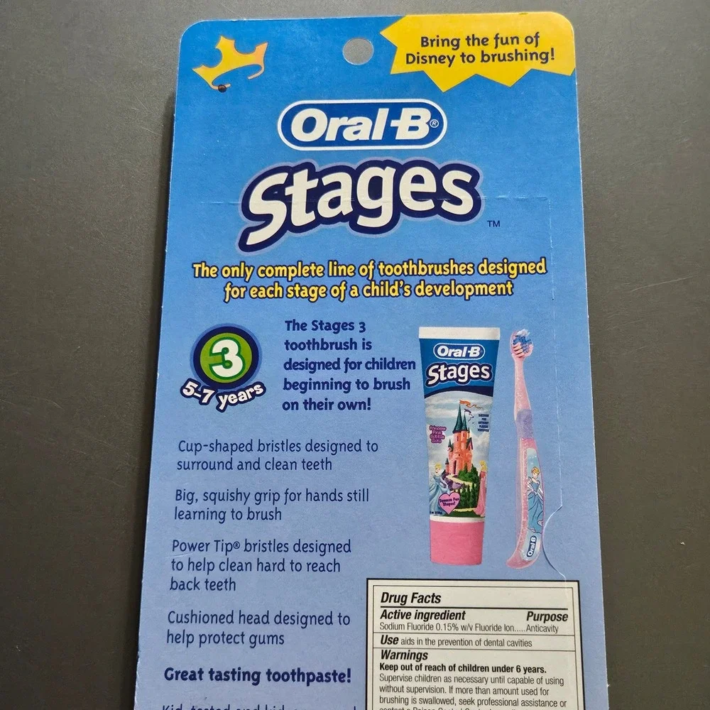 Oral-B Stages 3 Disney Princess‎ Toothbrush Set Sandylion stickers vintage 2002
